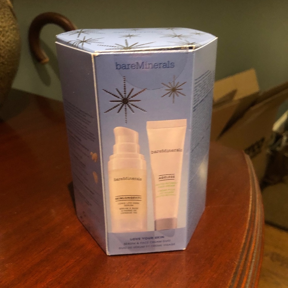 Bare Minerals Love Your Skin Gift Packaging